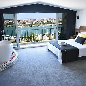 Otel Sun Paradise, Çeşme